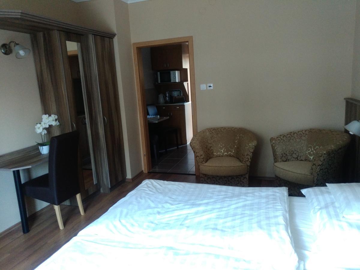 Siesta Club Apartman Harkány Esterno foto