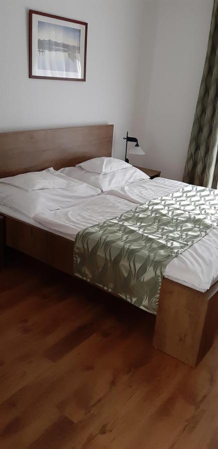 Siesta Club Apartman Harkány Esterno foto